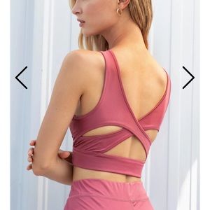 CUT OUT SPORT BRA